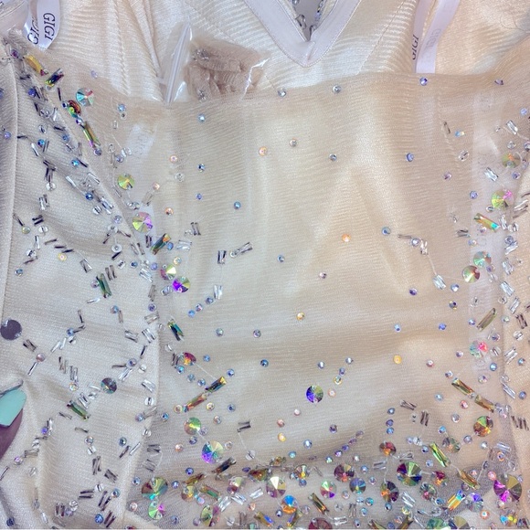 NWT GIGI DESIGNS BY LA FEMME PROM/WEDDING/EVENING DRESS - SIZE 6 - Picture 13 of 15